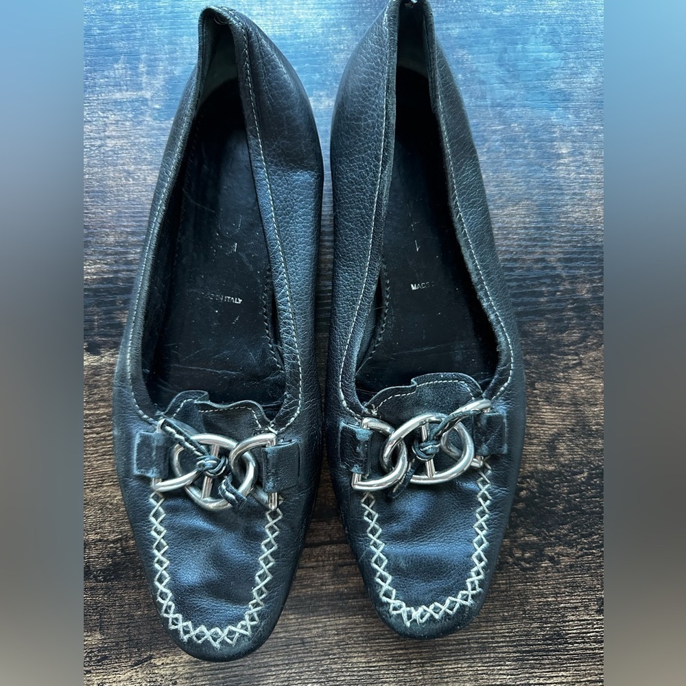 PRADA Black Leather Chain Link Loafer Moccasin Flats (35) - Picture 2 of 16